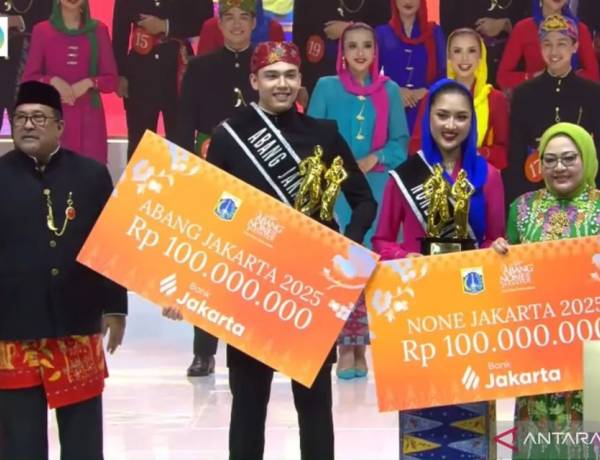 David Leon dan Defa Dinobatkan sebagai  Abang dan None Jakarta 2025