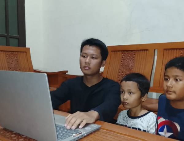 Kolaborasi  Pemerintah dan Orang Tua di Era Konektivitas Tanpa Batas jadi Benteng Anak Agar Aman di Ruang Digital