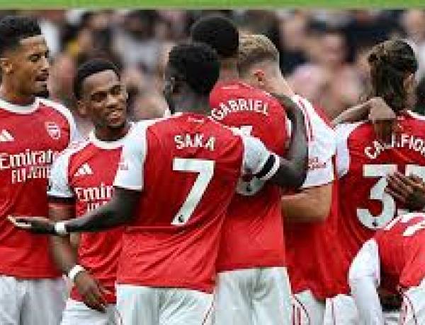 Arsenal Kokoh di Puncak Klasemen
