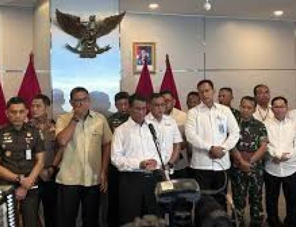 Pemerintah Turunkan Harga Pupuk Mulai Hari Ini