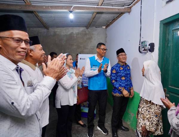 Sambut HLN Ke-80, PLN Berbagi Terang Untuk Masyarakat di Berbagai Daerah