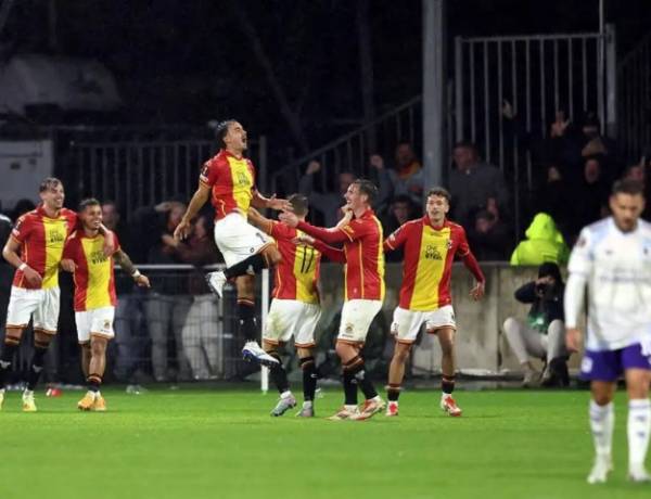 Liga Europa 2025: Go Ahead Eagles Bungkam  Aston Villa 2-1