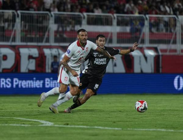Perubahan Taktikal, Laskar Kie Raha Sukses Tundukan Semen Padang 1-0