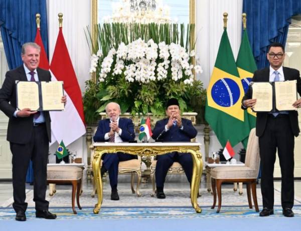 Percepat Transisi Energi PLN Ajak Perusahaan Brasil Kembangkan PLTA
