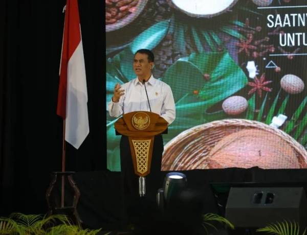 Mentan Amran Sulaiman Tegaskan   Malut sebagai Pusat Rempah Dunia!