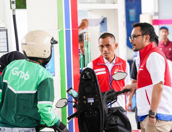 Pengemudi Ojol : BBM Pertamina Terbukti Andal, Layanan SPBU Semakin Nyaman