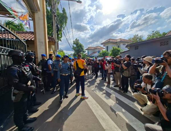 BREAKING NEWS: Ledakan di Masjid SMAN 72, Delapan Orang Terluka