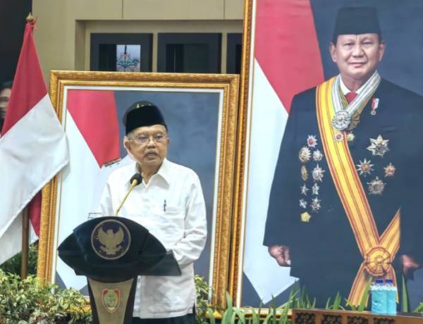 Lantik DMI Kalteng, Jusuf Kalla Tekankan Peran Masjid Dalam Membangun Persatuan dan Ekonomi Umat