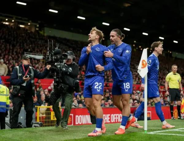 Liga Inggris: 10 Pemain Everton Kalahkan MU dengan Skor 1-0