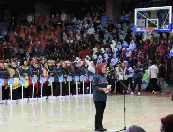 DWP Jaksel Dewi Rano, Ajak Hidup Sehat dalam Pekan Olahraga Organisasi Wanita di Kalangan Anggota