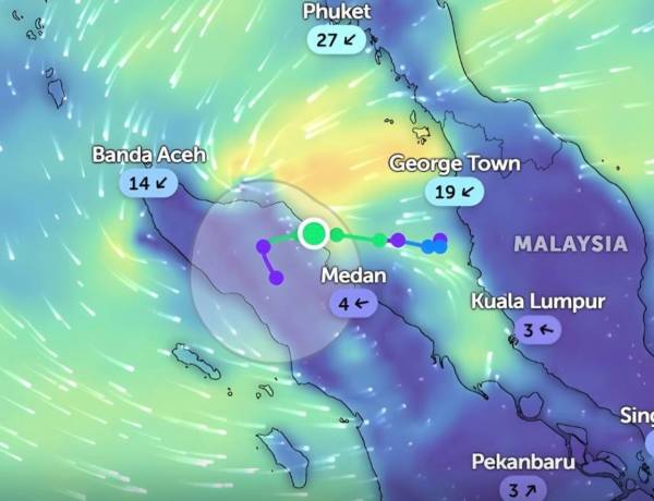 Badai Siklon 04B Bergerak di Selat Malaka