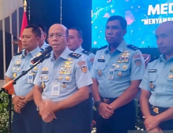 Banjir Sumut, TNI AU Kirim Genset dan Starlink ke Lokasi