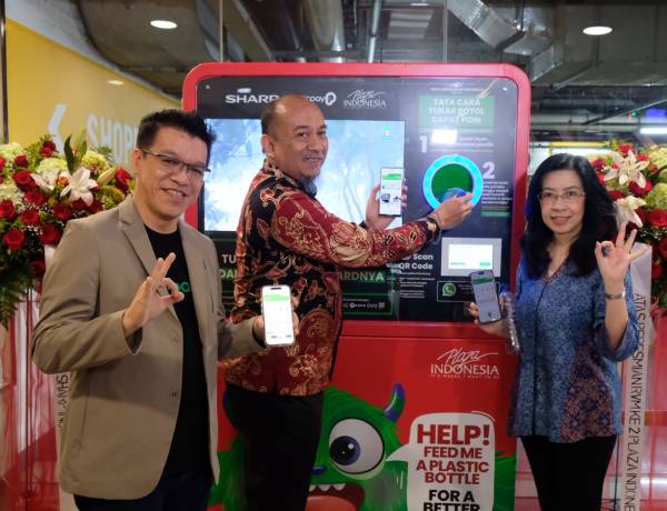 Sharp Resmikan Mesin RVM di Plaza Indonesia, Perkuat Aksi Nyata Kurangi Sampah Plastik