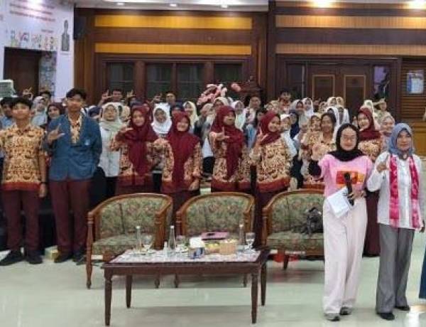 Kolaborasi Dindik Jatim-FJPI Jatim Dukung Literasi Cek Fakta