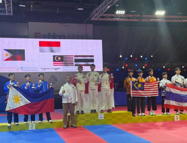 Emas Pertama Tim Taekwondo SEA Games 2025, Menpora Erick Ucapkan Selamat!