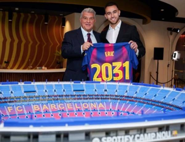 Bek Eric Garcia Resmi Perpanjang Kontrak di Barcelona hinggaJuni 2031   