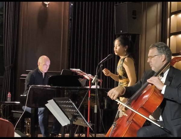 Ivan Yanakov, Kolaborasi, dan Ruang Kesadaran Deheng House 