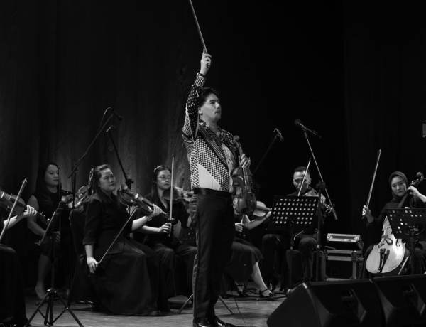 Iskandar Widjaja;   Biola, Perjalanan Panjang, dan Kerja Peradaban