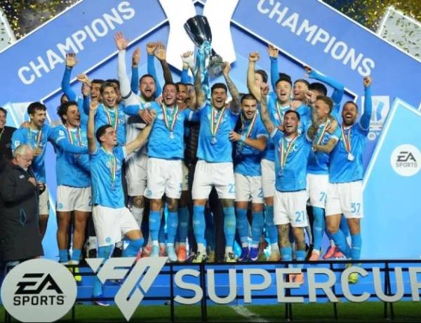 Tundukan Bologna 2-0 di Final, Napoli Juara Piala Super Italia 2025