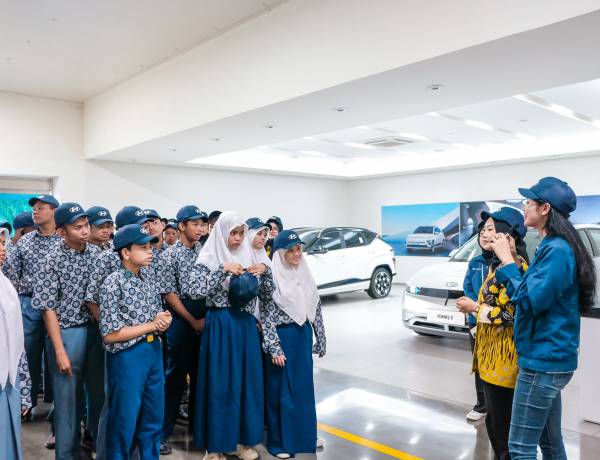 Rayakan Hari Disabilitas Internasional, Hyundai Ajak Penyandang Disabilitas Lihat Langsung Produksi Mobil