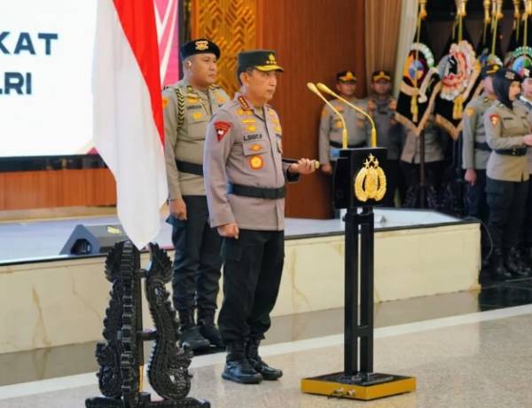 Polri Gelar Upacara Kenaikan Pangkat Serentak