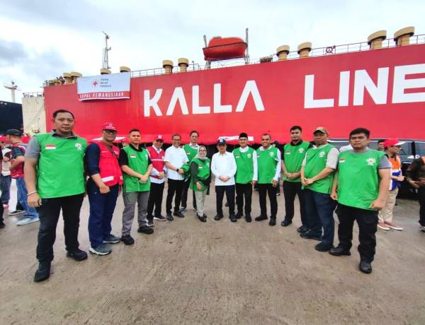 PMI Lepas Kapal Kemanusiaan Gelombang 2 untuk Sumatera dan Aceh