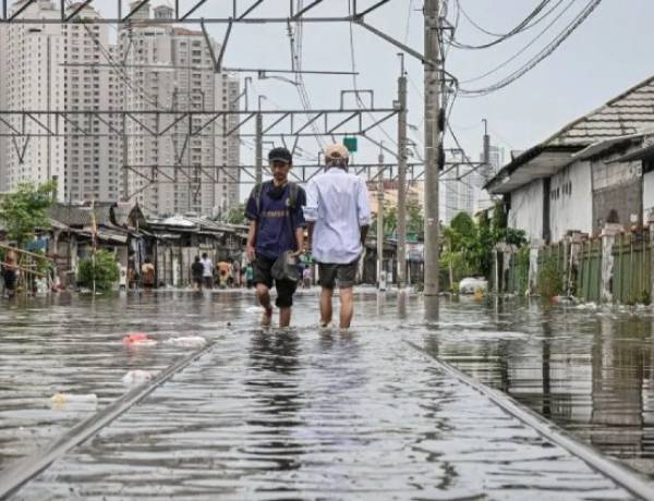 Pemkot Jakut Optimalkan Mesin Pompa untuk Sedot Banjir