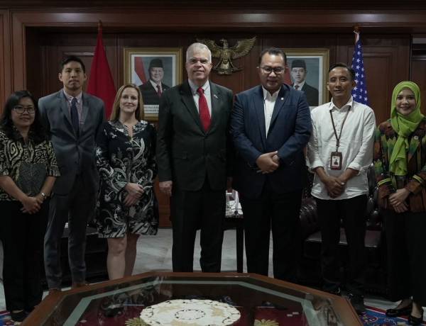 Kuasa Usaha Kedubes AS Bertemu dengan Ketua BRIN Prof. Arif Satria