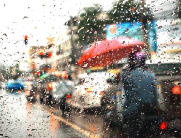 Solusi Jaga Kesehatan Keluarga di Rumah Saat Cuaca Tak Menentu