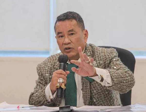 Kasus Kakek Penjual Es Kue Gabus Difitnah Oknum Aparat, Hotman Paris Beri Bantuan Hukum!