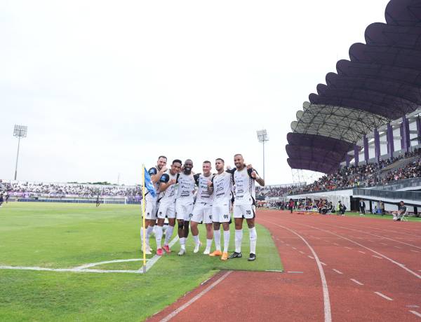 Macan Kemayoran Mengaum di Tangerang, Persija Tekuk Persita 2-0