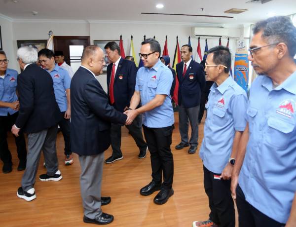 Resmi Dilantik, Bima Arya Siap Bawa Cabang Lari Trail Indonesia Mendunia