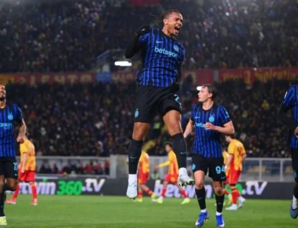 Liga Italia: Bekuk Lecce 2-0, Inter Milan Kokoh di Puncak Klasemen!