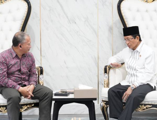 Menag  RI Dukung Wakaf Emas, Minta Legalitas dan Pengawasan OJK