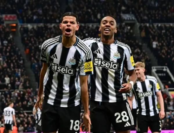 Liga Inggris: MU Tumbang, Chelsea Pesta Gol ke Gawang Aston Villa