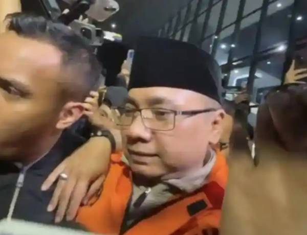 Eks Menag Gus Yaqut Ditahan KPK!