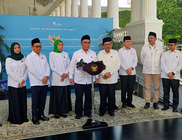 Prabowo dan Anggota Kabinet Bayar Zakat di Istana, Baznas Optimistis Target Rp60 T Tercapai
