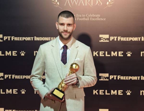 Maarten Paes Raih Kiper Terbaik di PSSI Awards 2026