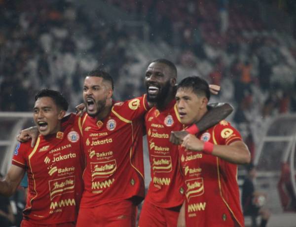 Hasil Babak Pertama: Penalti Elano Bawa Persija Unggul 1-0 atas Persebaya