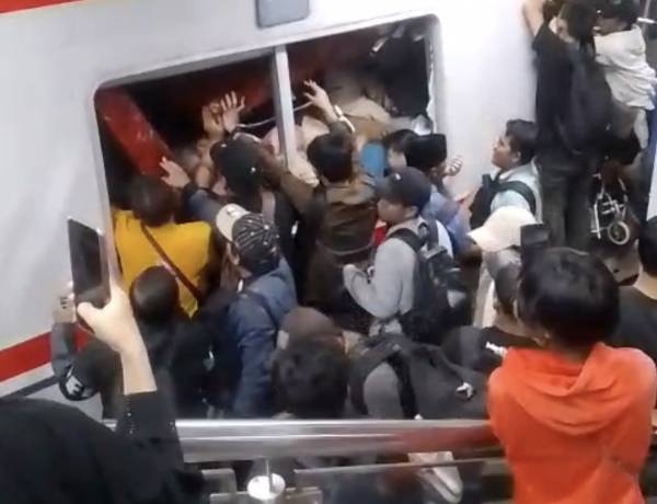 Enam Orang Meninggal Akibat Kecelakaan Kereta