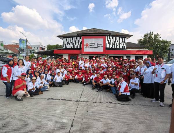 Jusuf Kalla Apresiasi Relawan PMI dalam Penanganan Korban Kecelakaan Kereta Api di Bekasi