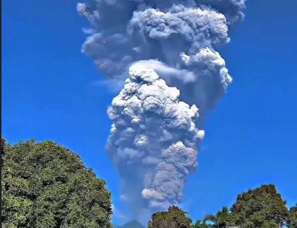 Gunung Dukono Erupsi, Dua Pendaki  WNA dan 1 WNI Tewas