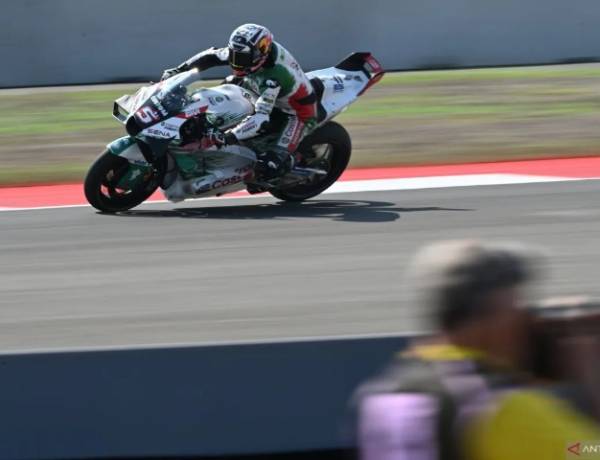 Pembalap Castrol Honda LCR Johann Zarco Tercepat  di Sirkuit Bugatti, Le Mans