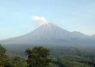 Gunung Semeru Terjadi 21 Kali Erupsi