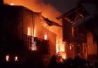 Belasan Rumah Kontrakan Terbakar di Jalan Kayumas Raya  Pulogadung