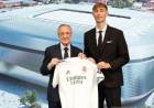 Real Madrid Resmi Perkenalkan Rekrutan Terbaru,  Bek Tengah Dean Huijsen