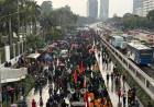 Sempat Ricuh, Mahasiswa dan Massa Ambil Alih Demo Buruh di Gedung DPR, Ini Tuntutanya!