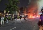 Massa Bakar 2 Bus Polisi di Markas Gegana Brimob Kwitang Jakarta Pusat