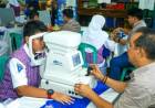 Pembagian 1.200 Kacamata Gratis kepada 12 Sekolah di 4 Kota
