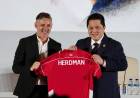 Erick Thohir Ajak Semua Bersatu untuk Sepak Bola Indonesia dan Dukung John Herdman